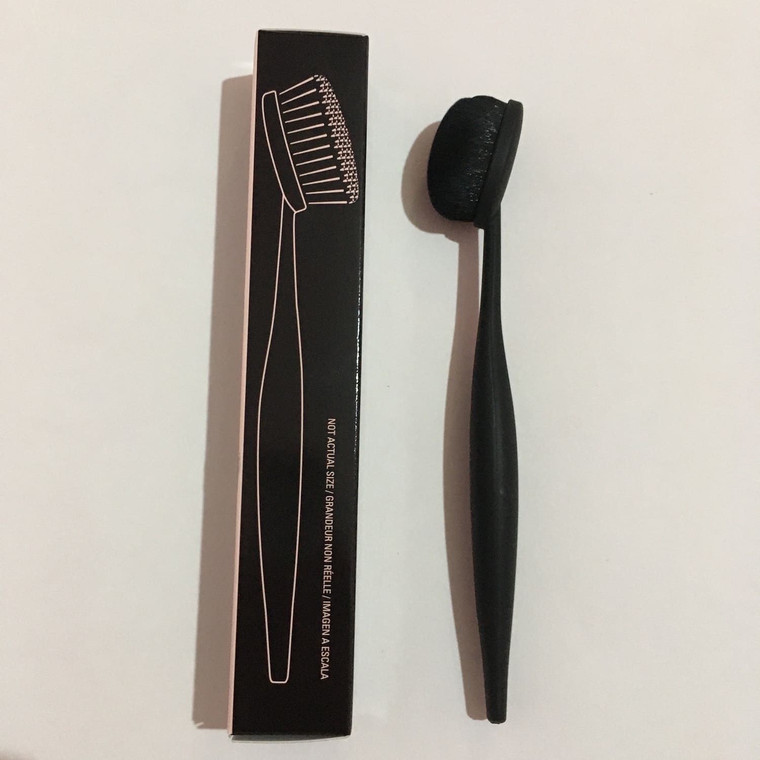 Brocha oval para maquillaje